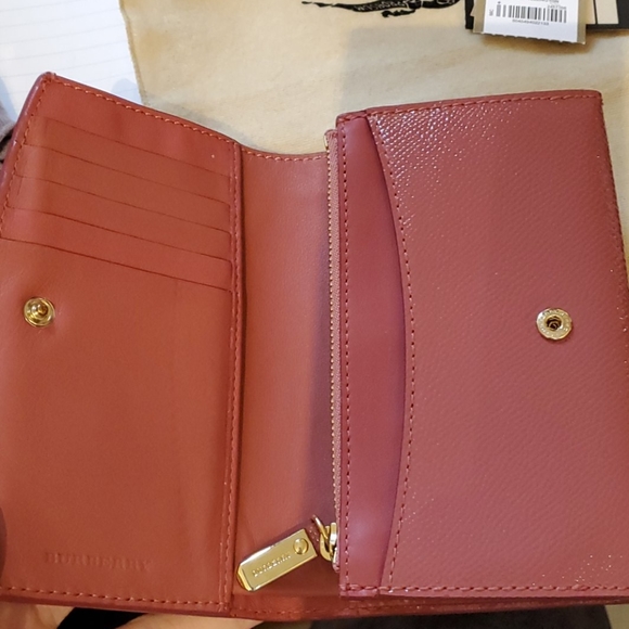Burberry Patent Wallet - Picture 3 of 8